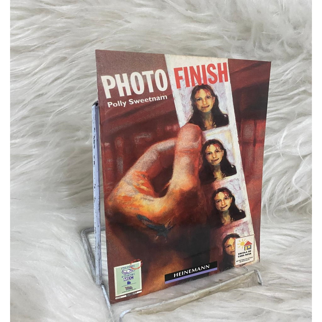 Photo finish autor Polly Sweetnam d15b4