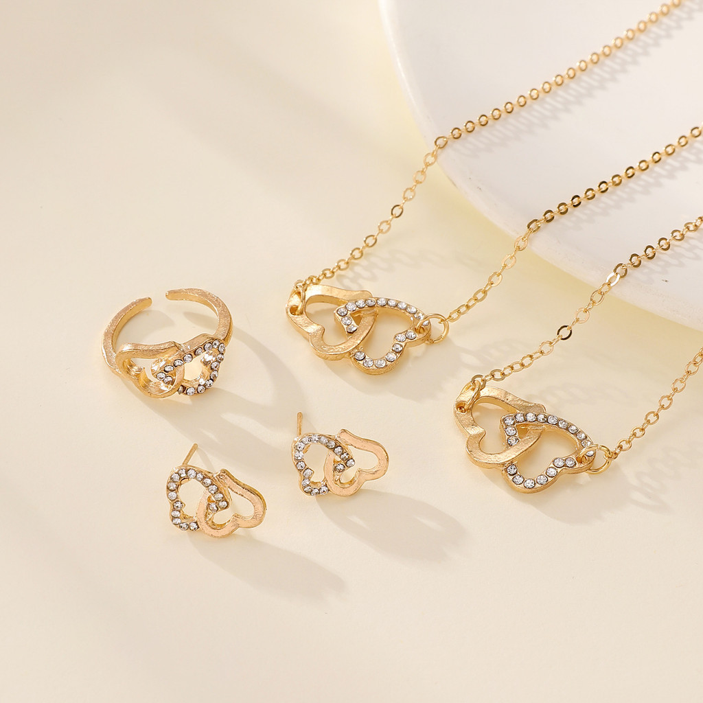 Conjunto de 4 acessórios de joias femininas com luxuosos estilos de colar, anel e pulseira de coração duplo em Oferta na Shopee
