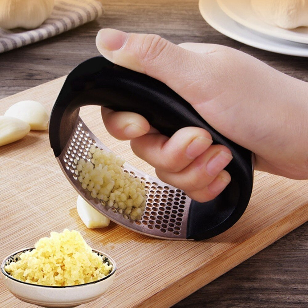 Triturador Manual Em Aço Inox Espremedor de Alho Legumes Pimenta Batata Cebola Cabo Preto Ergonômico