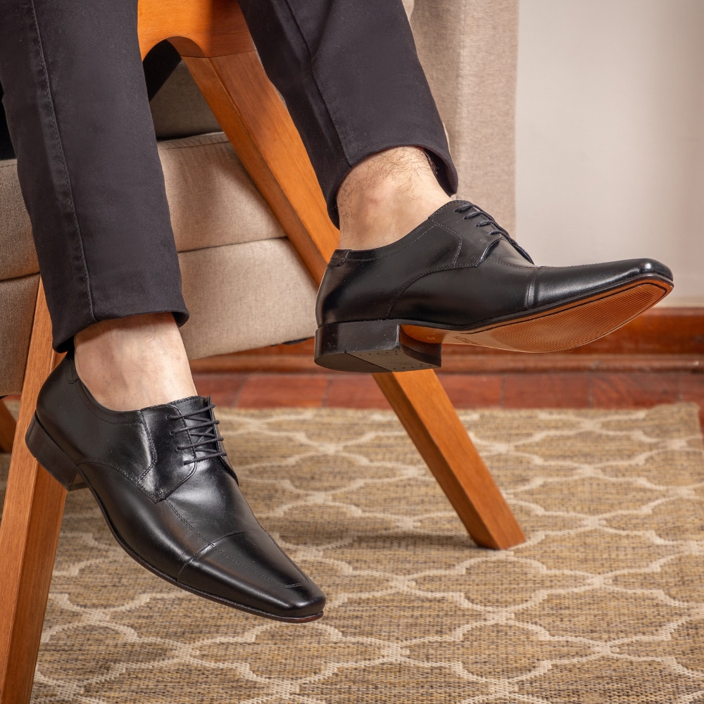 Sapato Social Masculino Oxford em Couro Nobre Com Cadarço Sola Da Couro Clássico Bico Fino Casamento