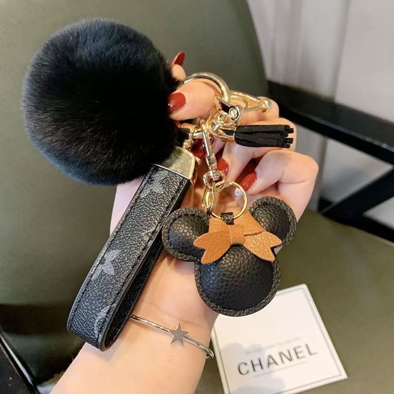 Presente de feriado de luxo clássico letra L fantasia couro criativo casal chaveiro bonito Mickey pingente carro chaveir