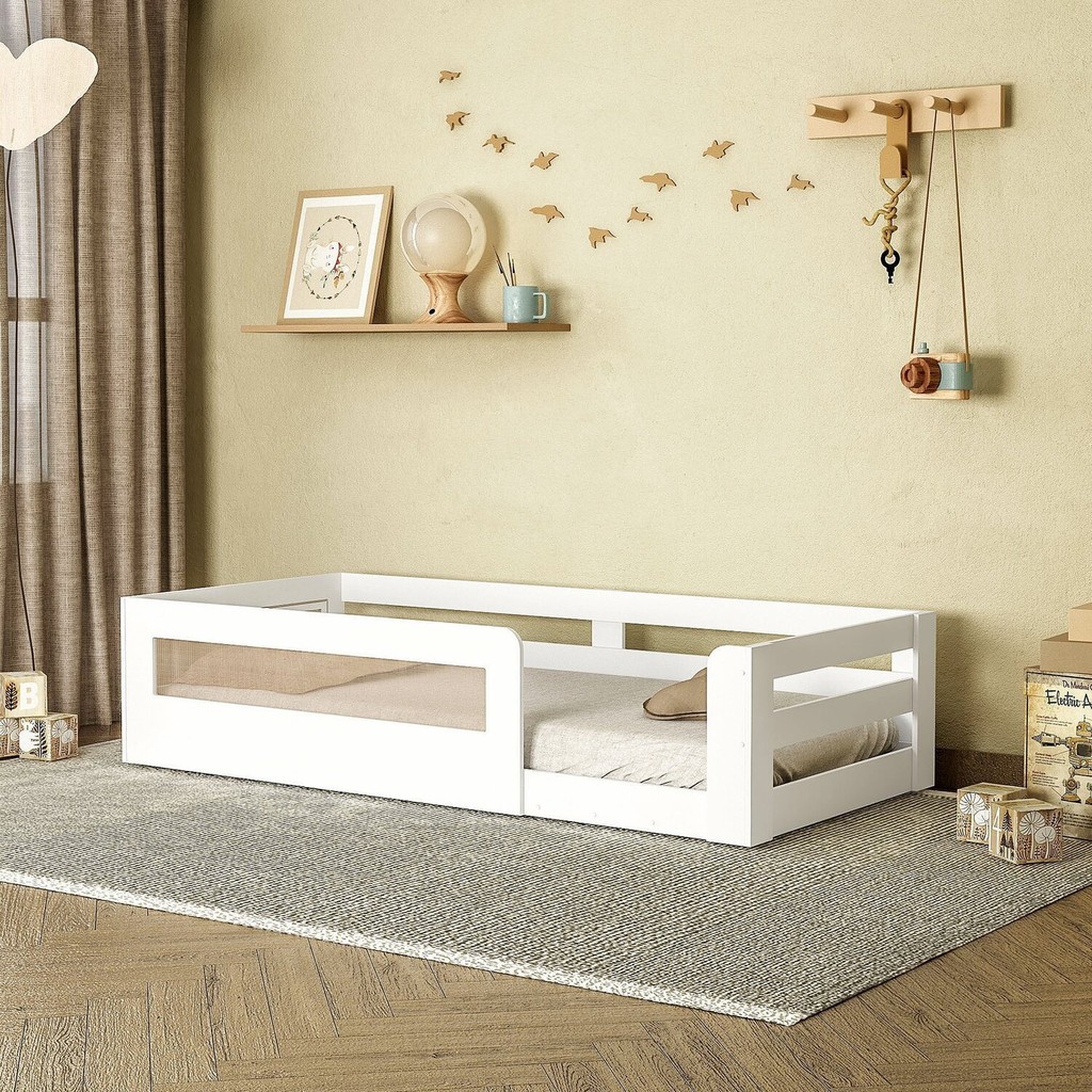 Cama Montessoriana Infantil Space Solteiro com Rattan e Grade de Segurança em Mdp Casatema Solteiro - Mom & Baby