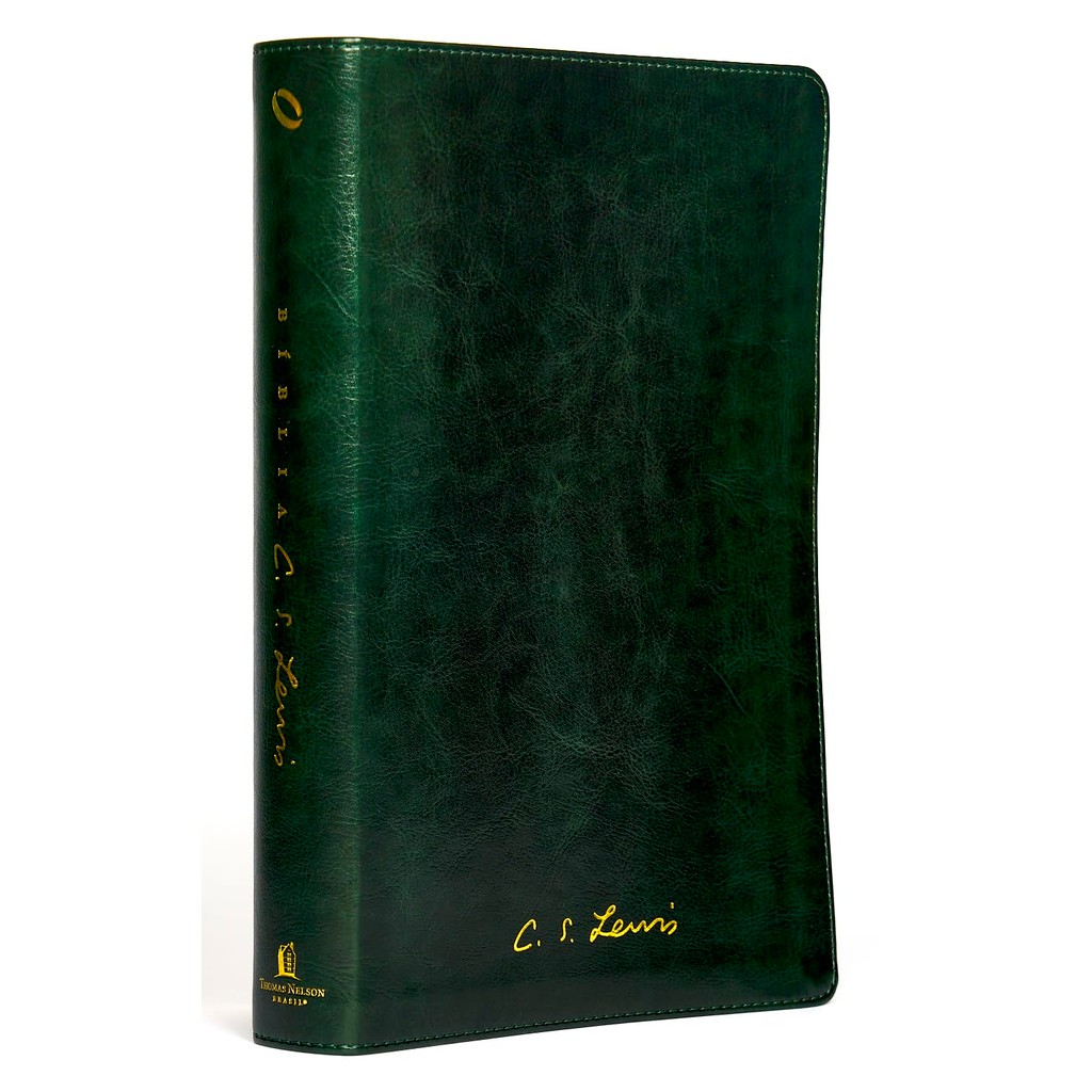 Bíblia C. S. Lewis | NAA | Leitura Perfeita | Letra Normal | Couro-Soft Verde em Oferta na Shopee