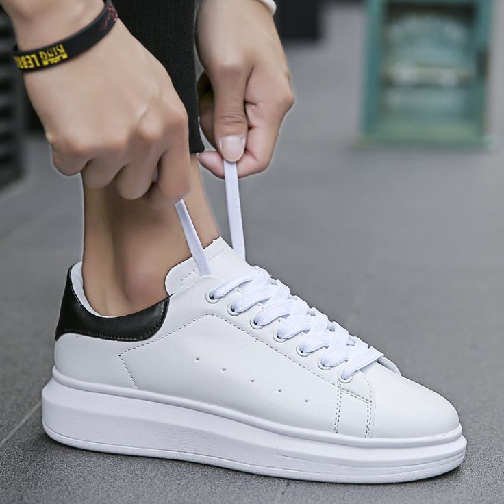 Tenis Masculino Branco Preto Original Casual Sola Alta MCQUEN Envio Imediato