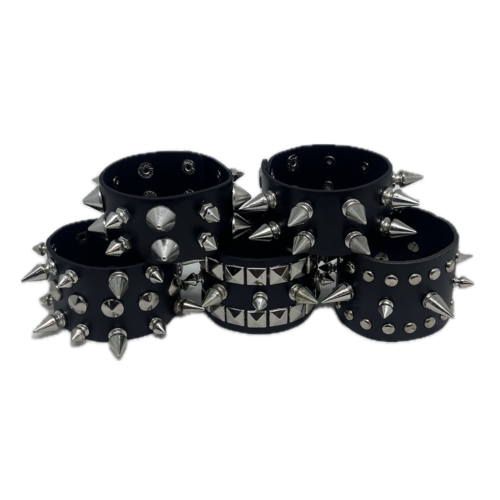 Bracelete Spikes Punk Rock Courino Gotico Emo Heavy Metal Acessorio Show Evento