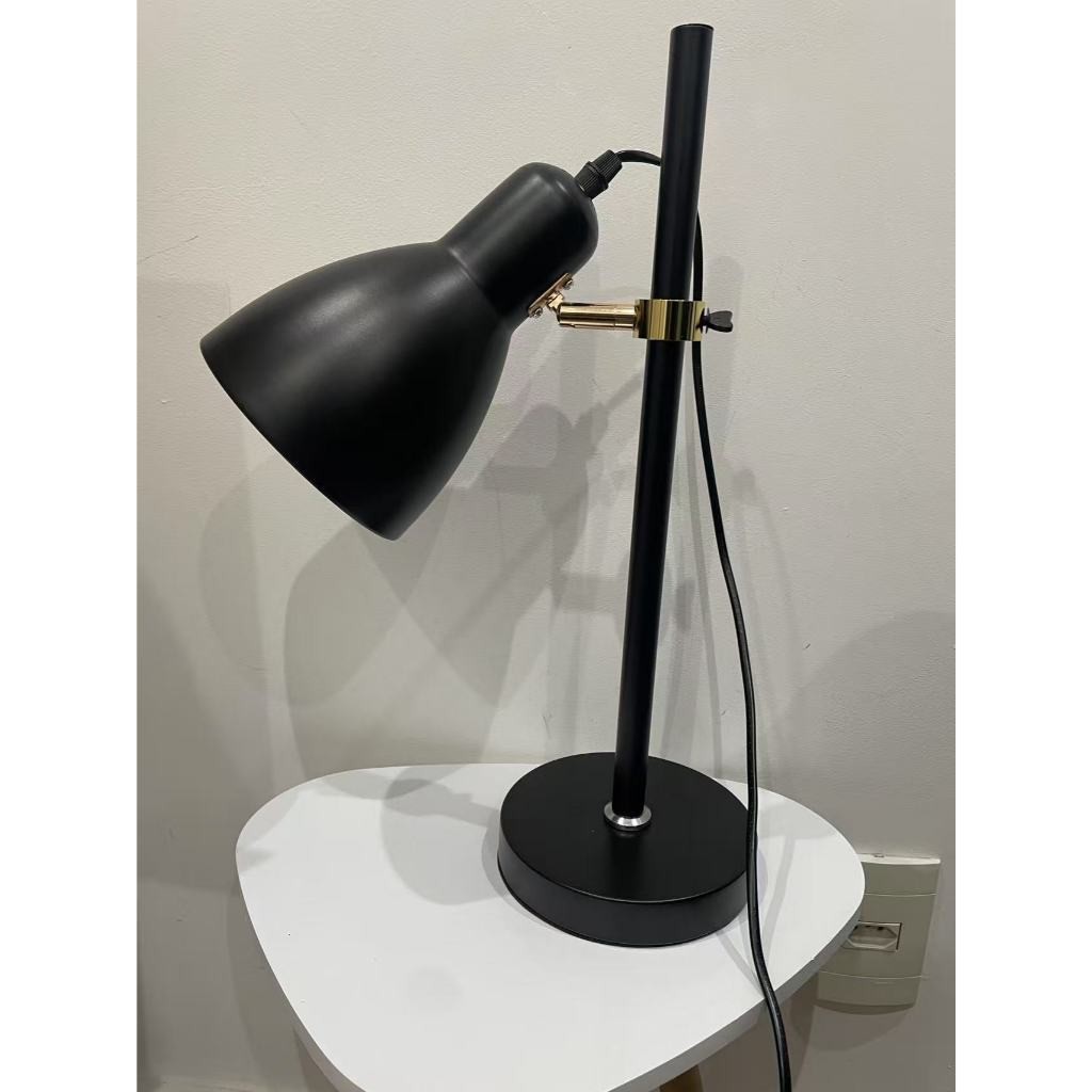Luminária de Mesa Retro Decorativa Iluminação Bivolt Tomada para vários ambientes