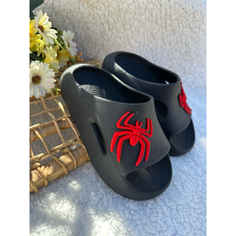 Chinelo Nuvem Slide Infantil Para Meninos Homem Aranha Teia