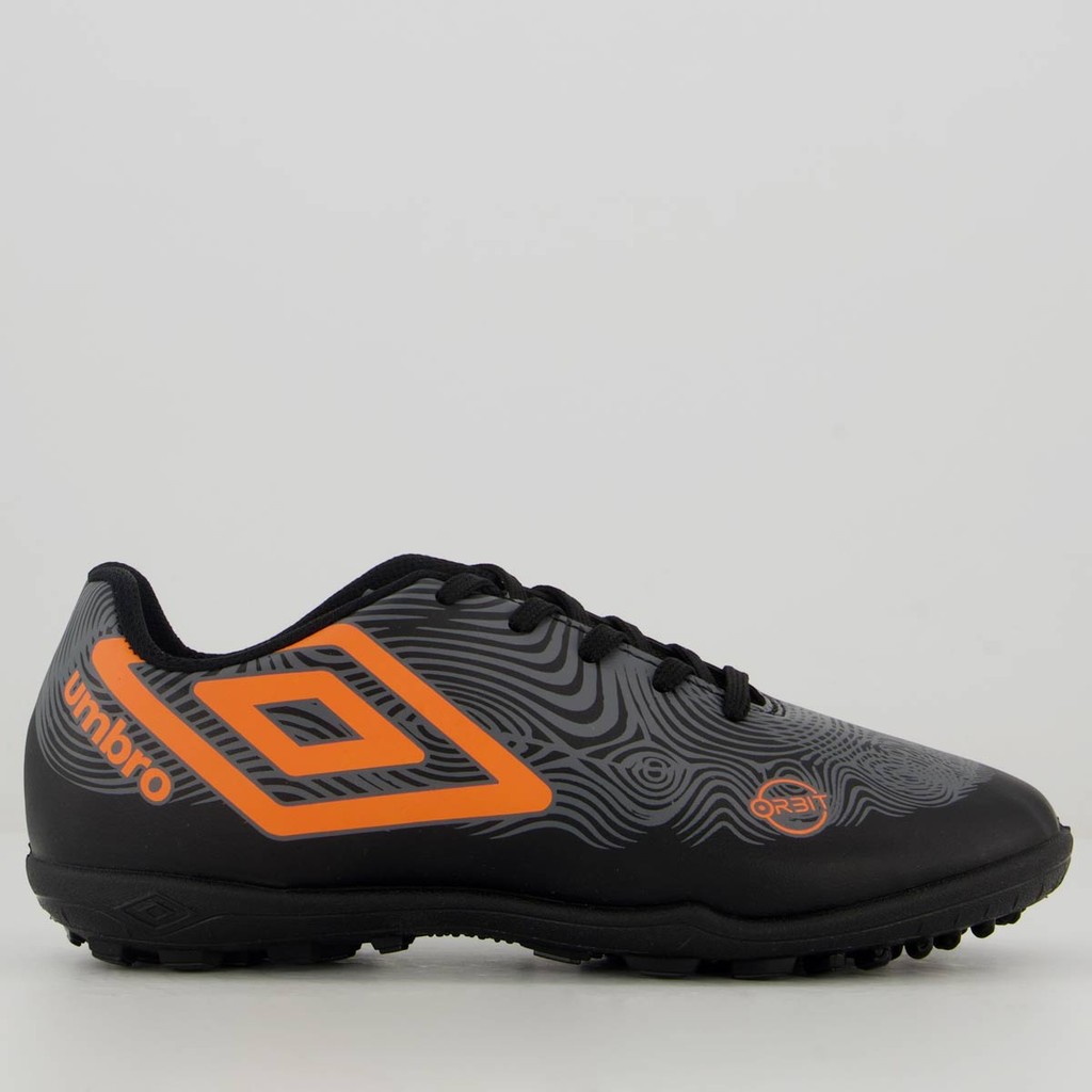 Chuteira Umbro Orbit Society Juvenil Preta e Laranja em Oferta na Shopee