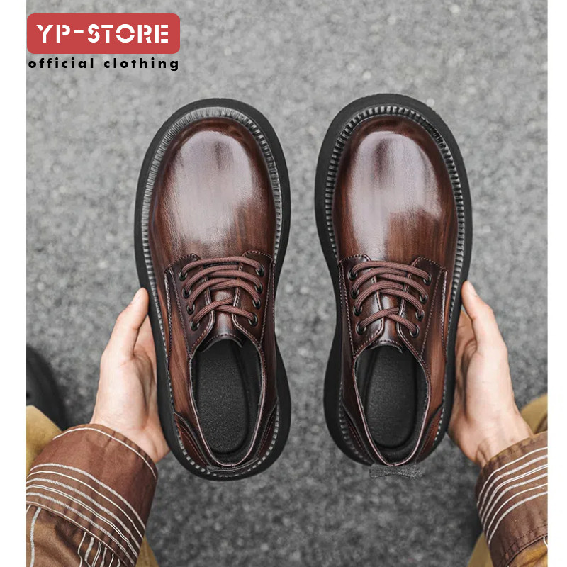 Sapatos masculinos verão respirável de sola grossa aumentando sapatos de couro casuais de cano baixo Martin botas dedo d