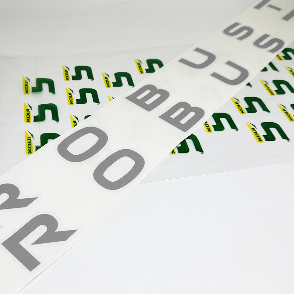Adesivos Laterais Compativel Saveiro Robust 2024 Cinza — imagem 2 de 2
