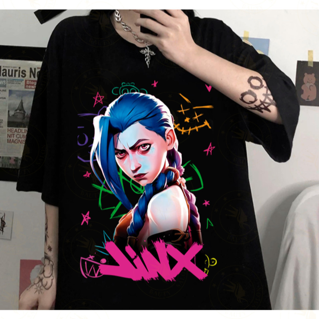 Camiseta Masculina Feminina Oversized Estampa Personagem Anime Jinx T‑shirt Streetwear Moda Viral Tendência Urbana