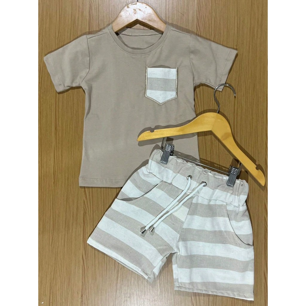 Conjunto Infantil Masculino - Camiseta com Bolso e Shorts Listrado / Moda Verão