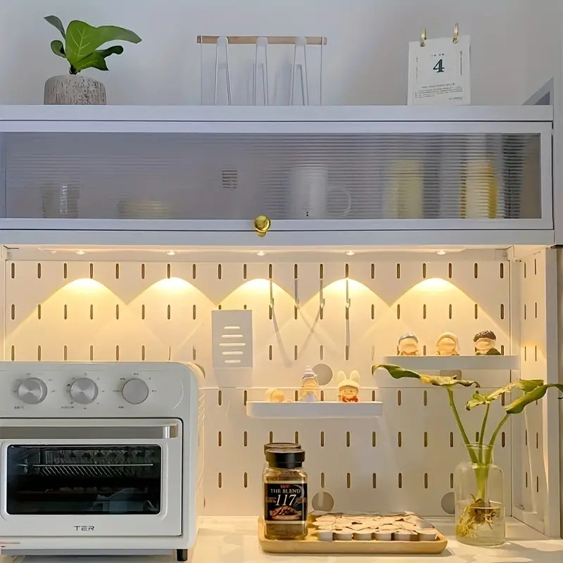 Luz LED regulável em 3 cores USB recarregável esportiva Sensor luz adequada para cozinha e sala de estar em Oferta na Shopee