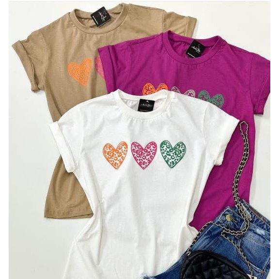 Tshirt Feminina Estampada 3 Coração Colorido