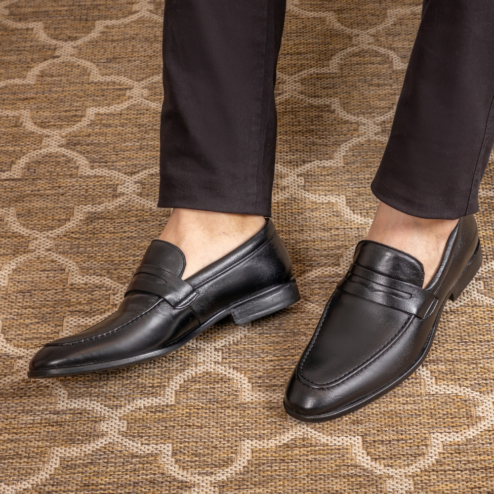 Sapato Social Masculino Em Couro Legitimo Sem Cadarço Confortável e Elegante Loafer Berganno