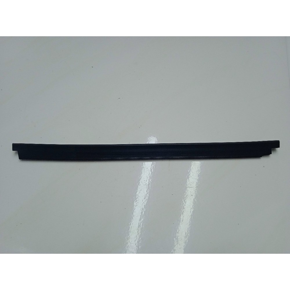 Borracha Lateral Vidro Fixo Direito Jeep Renegade 15 A 25