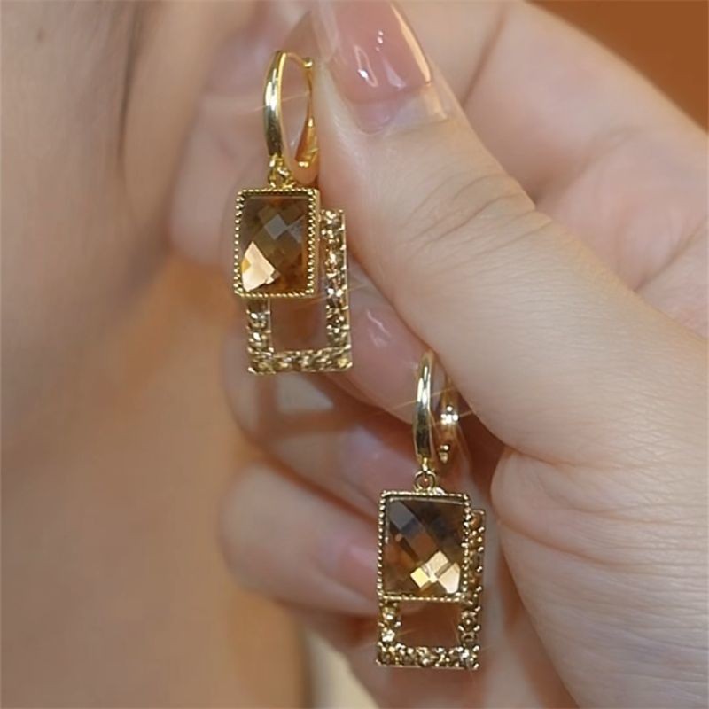 Temperamento de alta qualidade, brincos de orelhas de cristal para mulheres brincos feminino em Oferta na Shopee