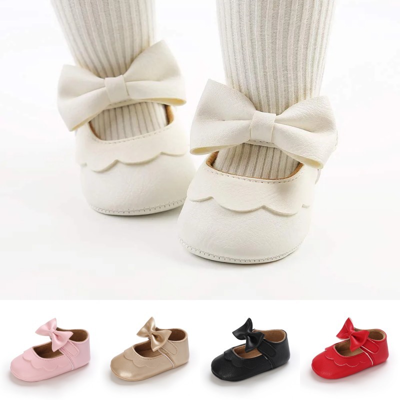 PU Arco Menina Sapatos De Bebê Bonito Sola Macia Planos Primeiros Caminhantes Pré-Escolar Princesa Branco Batista Cama em Oferta na Shopee