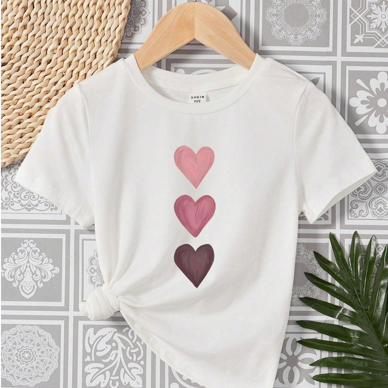 Camiseta Infantil de Manga Curta Minimalista com Estampa de Coração para Meninas Jovens, Para o Verão, Mescla de Algodão