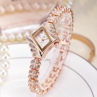 Relógio Feminino Com Pulseira De Diamantes Relógio Quartzo Feminino Moda Leve E Luxuosa Casual De Quartzo Versão Rosa em Oferta na Shopee