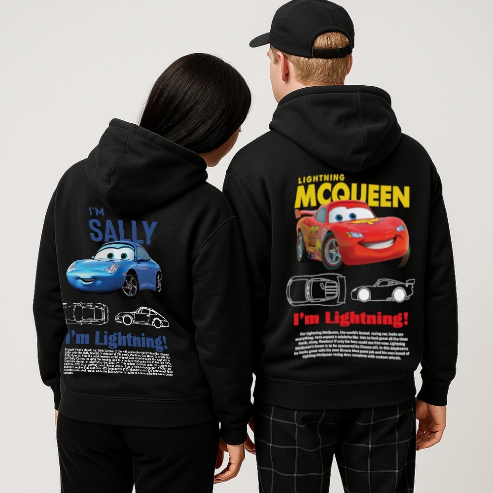 Kit Com 2 Moletom Casal Relâmpago McQueen e Sally Blusa de Frio Canguru Casaco Flanelado Premium Unissex