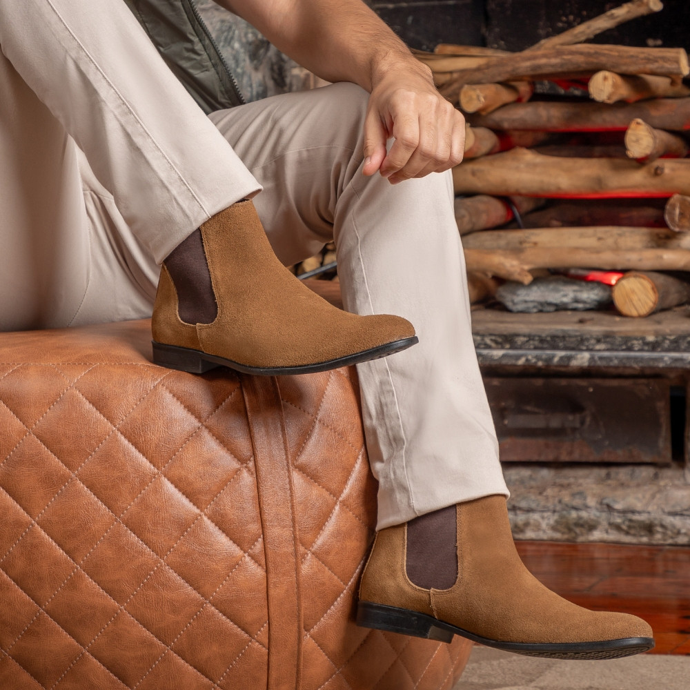 Bota Masculina De Couro Camurça Chelsea Conforto Extremo Botina Casual Leve e Macia Passeio