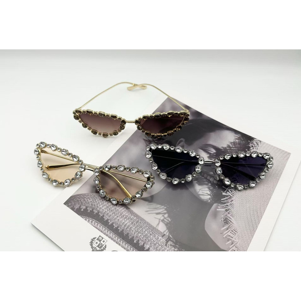 óculos de sol de diamante olho de gato em Oferta na Shopee