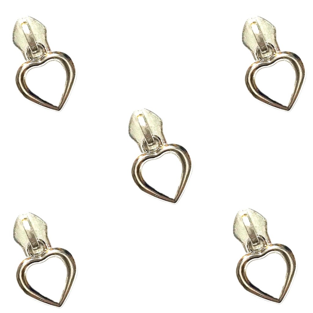 Cursor Prata Coração Vazado Nº 05  Para Bolsas Mochilas e Necessaries