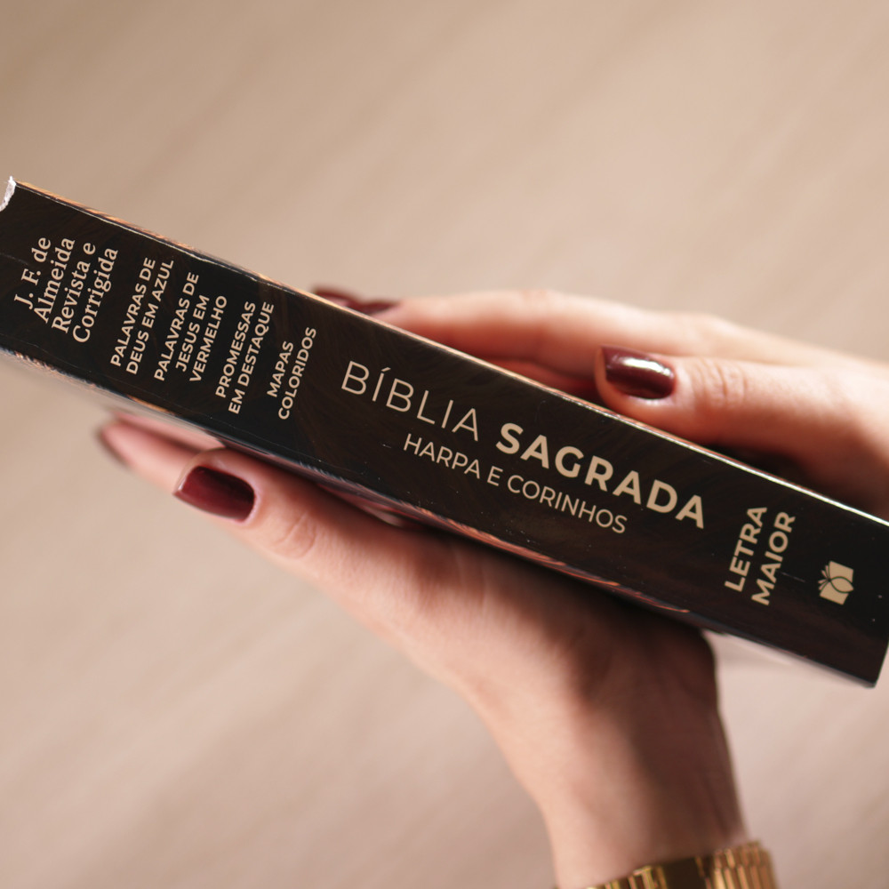 Detalhes do Bíblia Sagrada Leão | ARC | Letra Maior | Harpa e Corinhos | Capa Brochura