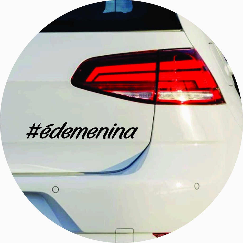 Adesivo É de Menina Carro Moto Automotivo Mulher Beijo #ÉDEMENINA 20X3