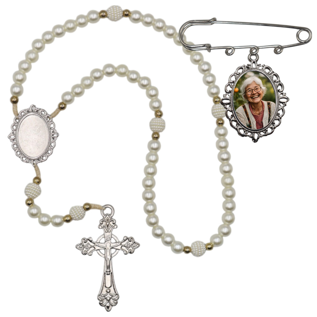 Terço de Luxo Contas Perolas Personalizado com sua foto  + Relicario Cor Prata com Alfinete Casamentos Noiva Premium
