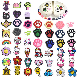 Decoração De Sapato Para Alfinetes De Tamanco Botão DIY De Desenho Animado Fofo em Oferta na Shopee