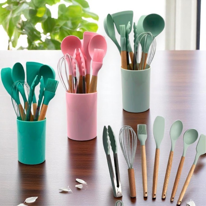 Conjunto 8 Peças Kit Utensílios Para Cozinha em Silicone Panelas Antiaderente Com Cabo De Madeira