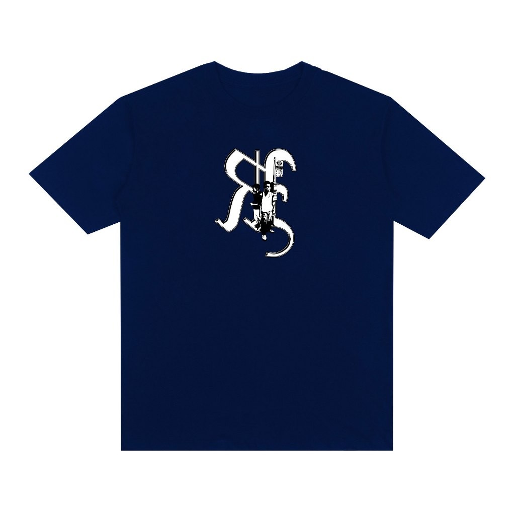 Camiseta Streetwear Restricted Plug Estampada Camiseta Oversized Algodão