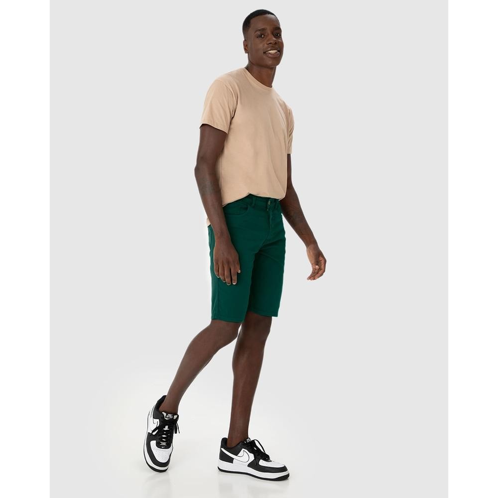 Bermuda Tradicional Masculina Em Sarja Com Elastano