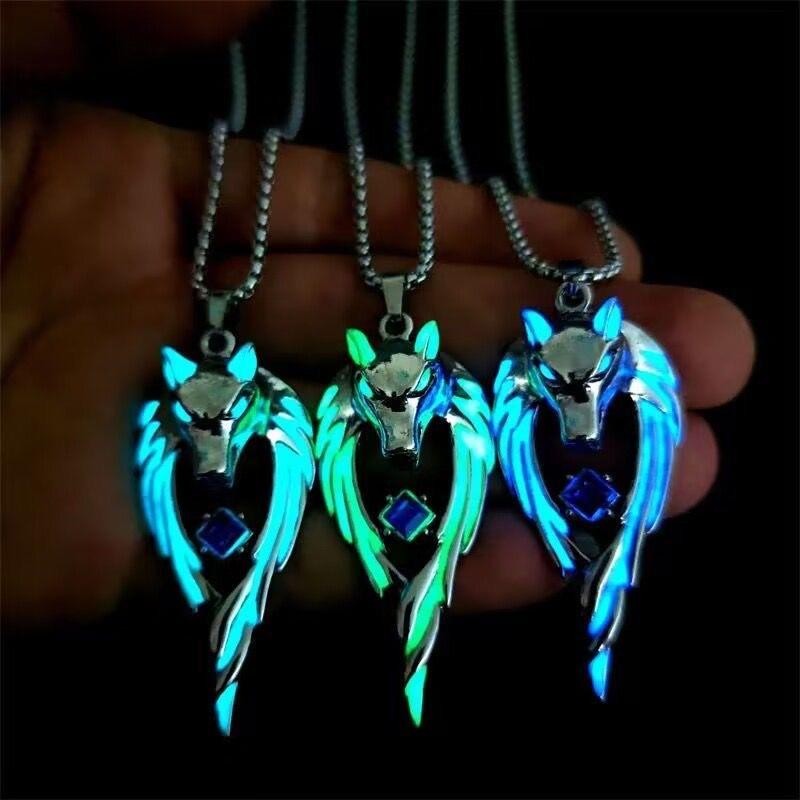 2PCS brilhante lobo Rei chama cool casal homens e mulheres colar