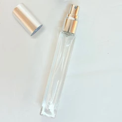 Frasco de Vidro Quadrado com Tampa Spray Prata - 10ml - 1 unidade - Rizzo