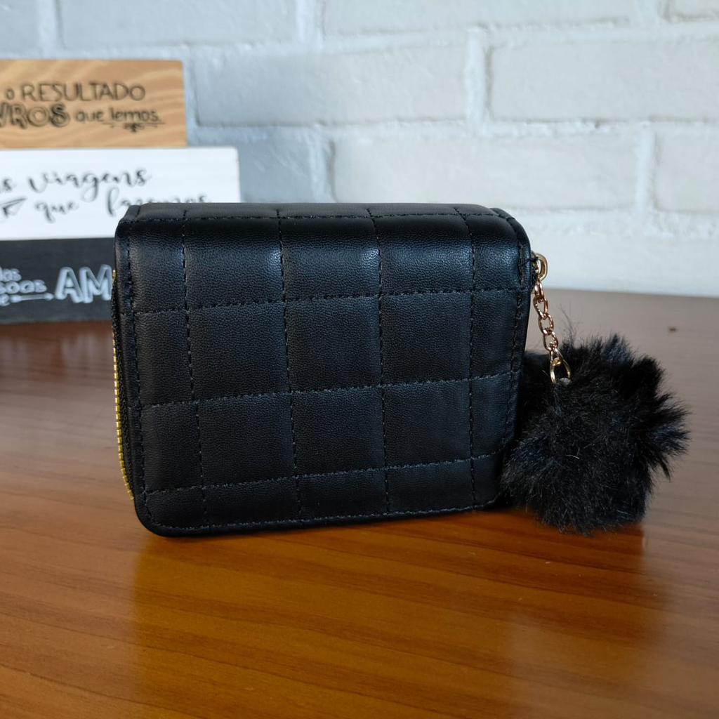 Carteira Feminina com Chaveiro Pompom