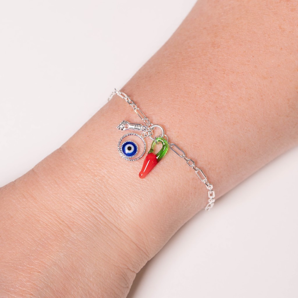 Pulseira Banho de Prata com Pimenta Olho Grego e Figa (18Cm)