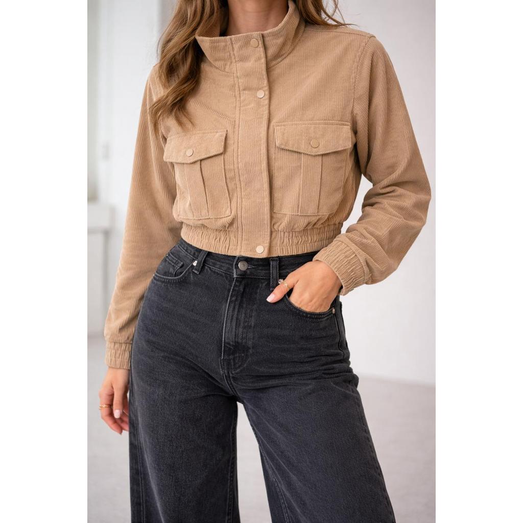 Jaqueta Feminina Cropped Cotelê Veludo com Bolsos  Ref 690178