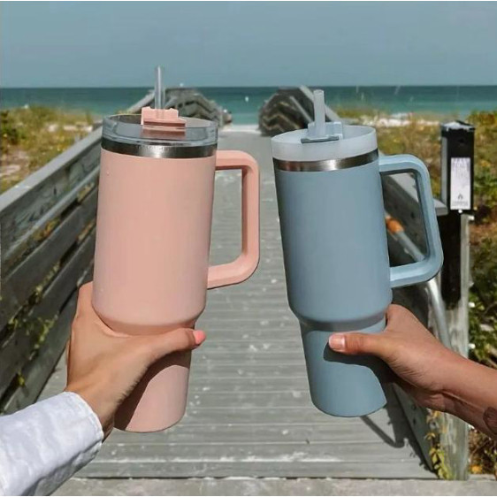 Copo Garrafa Térmico com Canudo 900ML/550ml Caneca Garrafa de Água Copo Portátil em Oferta na Shopee