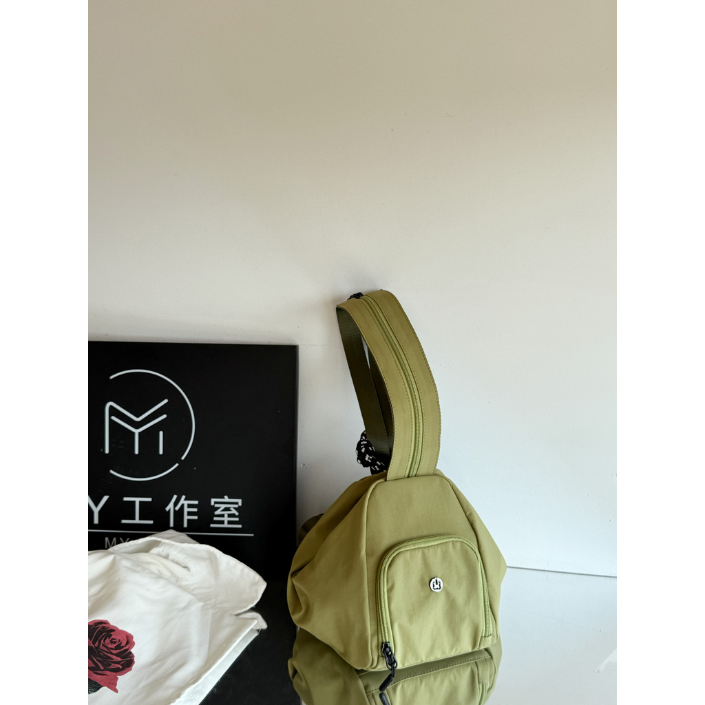Pequeno saquinho triângulo Zong mochila mochila desbloqueado crossbody saco multi-transporte método crossbody mochila mu