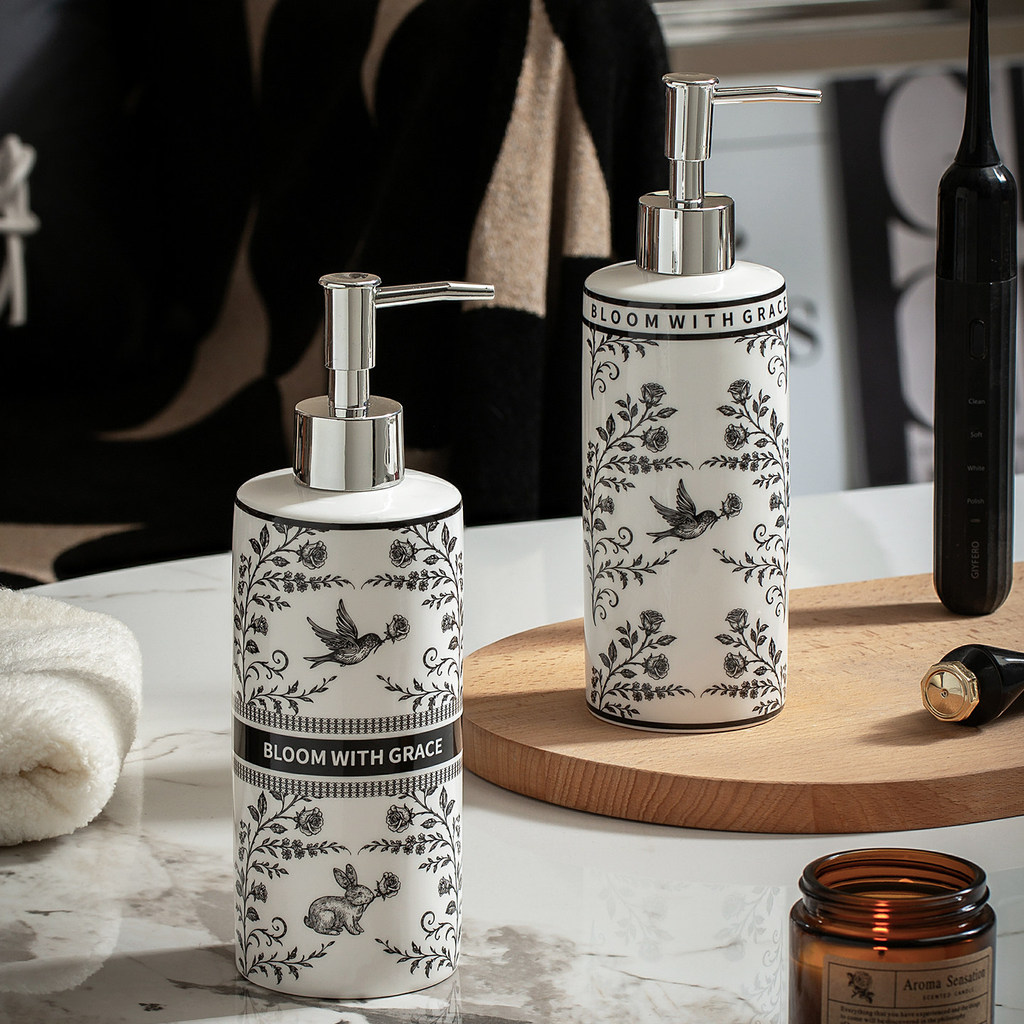 Luz De Luxo Cerâmica Mão Sabão Chuveiro Gel Shampoo Dispensador Garrafa Estilo Vintage Loção Bomba Decoração Do Banheiro