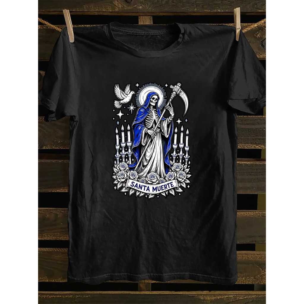 Camiseta Santa Muerte Gótico Folclore Mexicano Caveira Flores Azuis Estampada Confortável Estilosa Moderna Casual