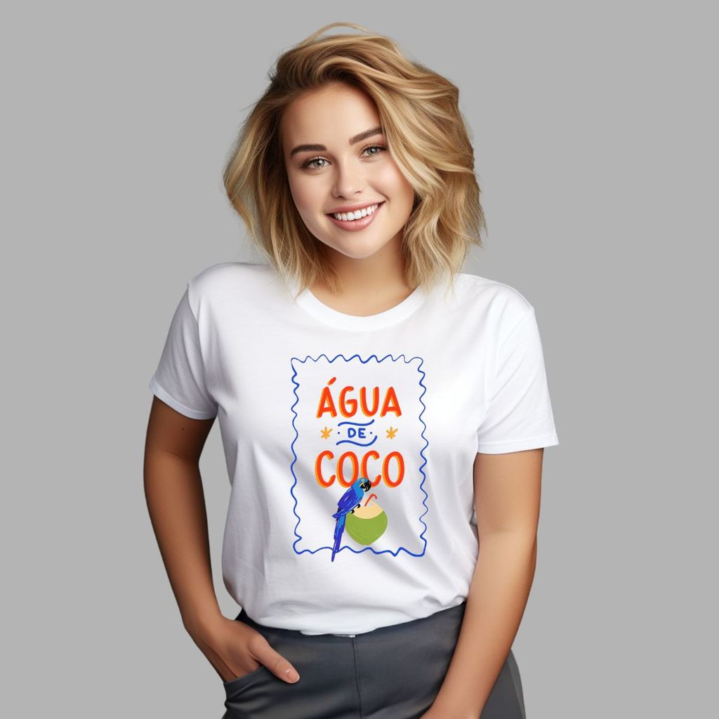 Camiseta Estampa Agua de Coco Arara Casual Street Confortável Estilosa T-shirt Feminina Blusinha