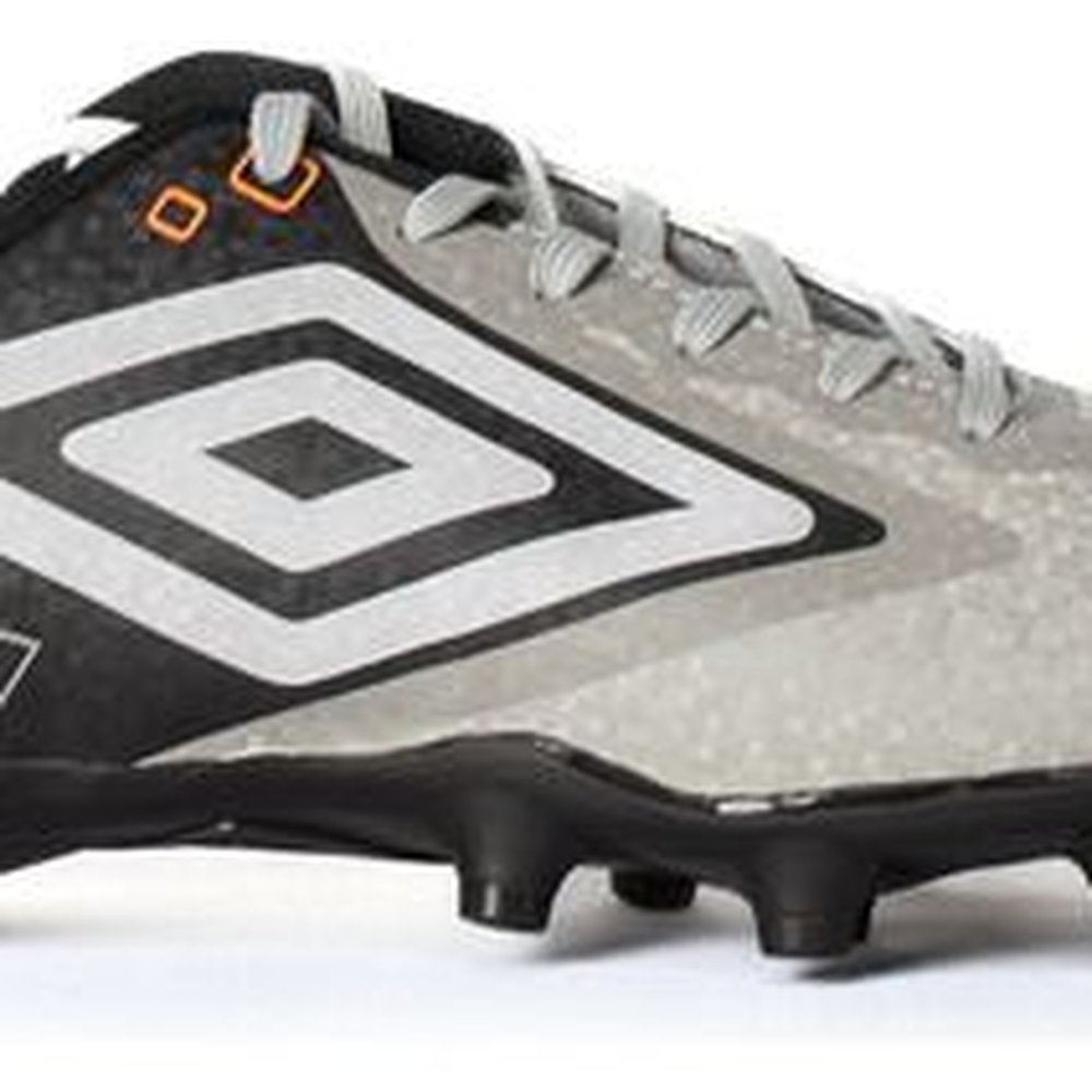 Chuteira Umbro Techno II Campo Masculina Trava Fixa Leve Confortável Futebol Gramado