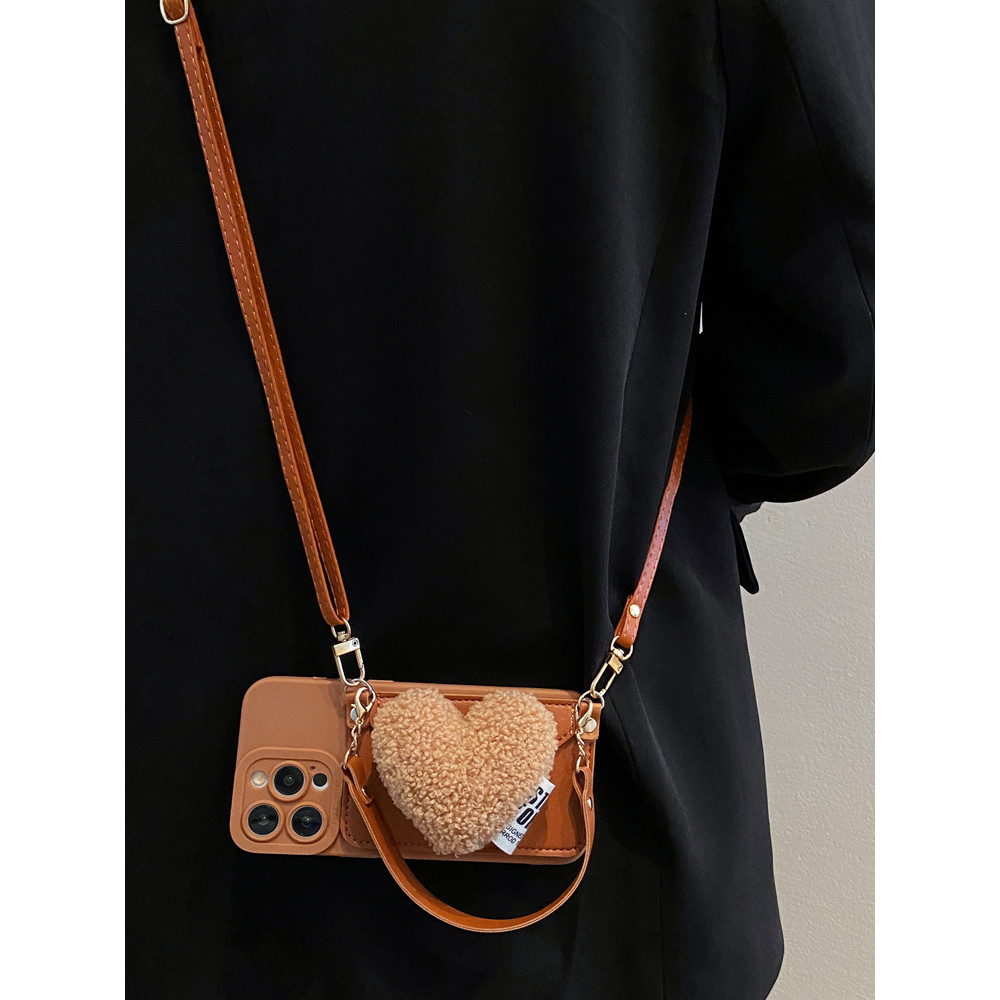 Ins Brown Plush Love Heart Change Card Holder Adequado para Apple 17promax Phone Case iphone16pro Diagonal Lanyard 12 Ex