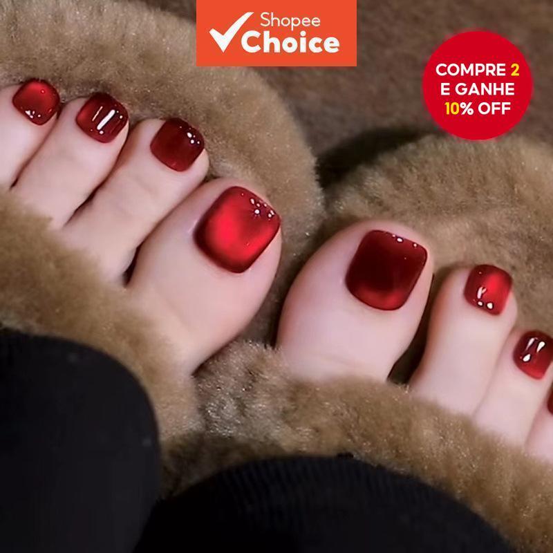 Novo conjunto com 24 peças de unhas postiças para os pés, quadradas, curtas, lisas e brilhantes na cor vermelha.