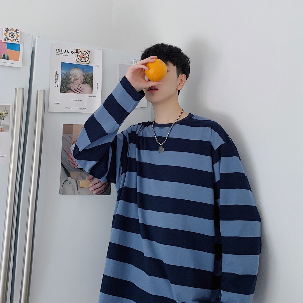 Camiseta listrada solta de manga comprida masculina estilo Hong Kong outono estilo fino estudante topo adolescente na mo