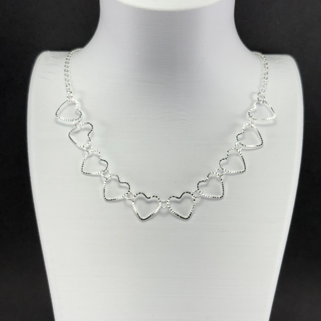 Choker fio de Corações folheado ouro 18k e prata 925, Delicada e Brilhant